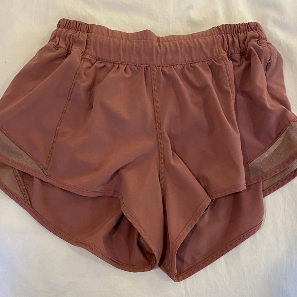 Rose Lululemon "Hotty Hot Short 2.5' " Shorts